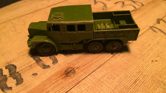 Dinky Toys No. 689 Medium Artillery Tractor for sale