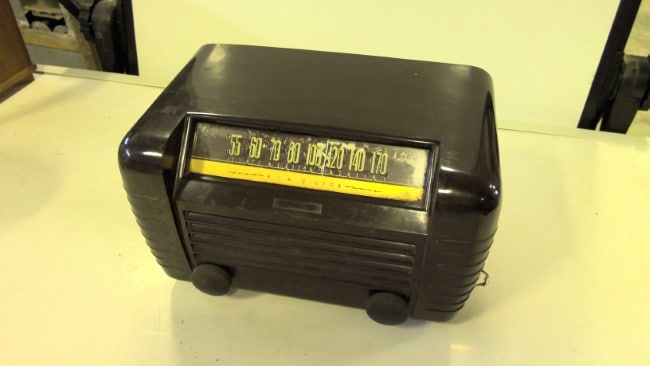 RCA Victor Model BT-502 Bakelite Radio for sale