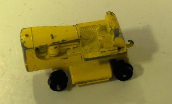 Matchbox No 8 Caterpillar DS Tractor Diecast for sale on heinventures.ca