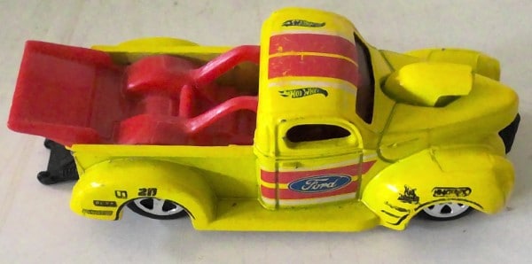 Close up of Hot Wheels '40 Ford Dragsterz for sale on heinventures.ca