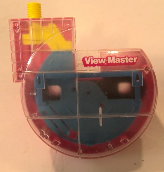 Vintage 3-D View-Master with Yellow Pushbutton for sale on heinventures.ca