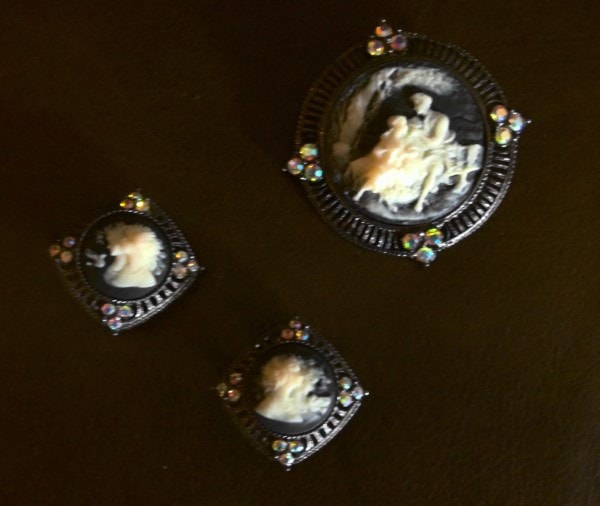 Joan Rivers Cameo Brooch and Matching Earrings for sale