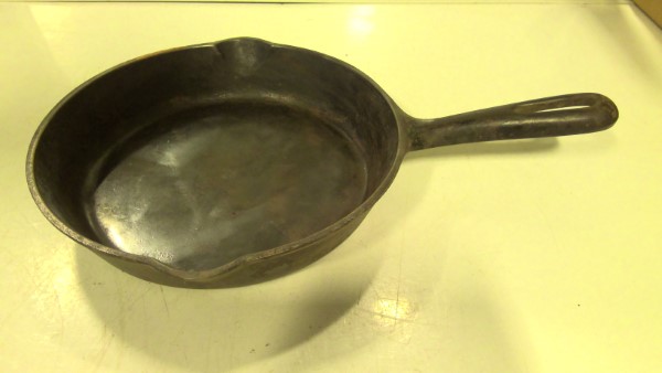 Vintage GSW No 6 Cast Iron Fry Pan for sale