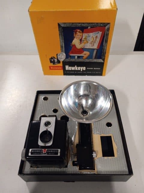 Vintage Kodak Brownie Hawkeye Flash Outfit for sale on heinventures.ca