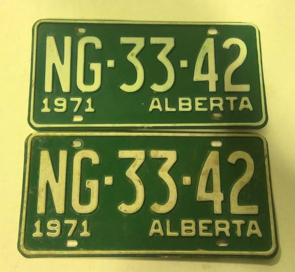 Matching Set of 1971 Alberta License Plates for sale