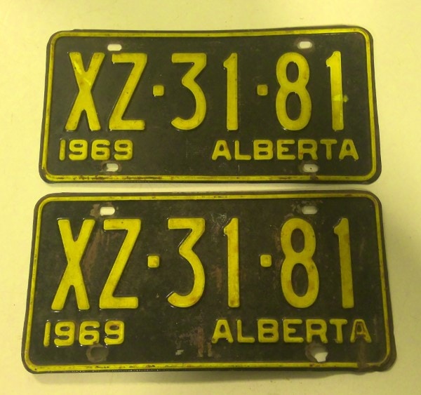 Matching Set of 1969 Alberta License Plates for sale