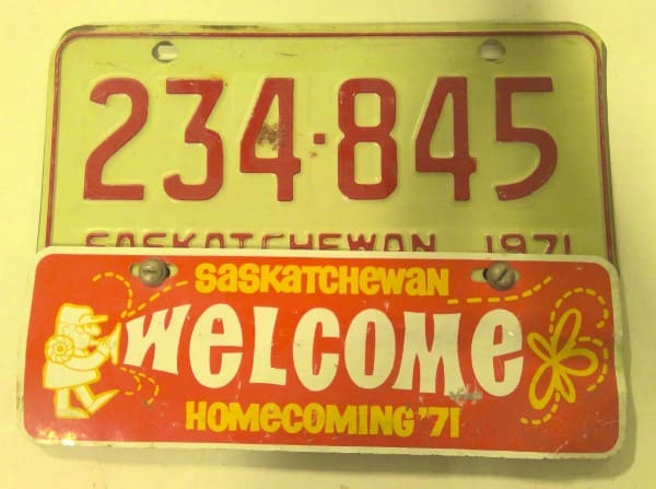 1971 Saskatchewan License Plate with Homecoming 71' Tin Attachment for sale