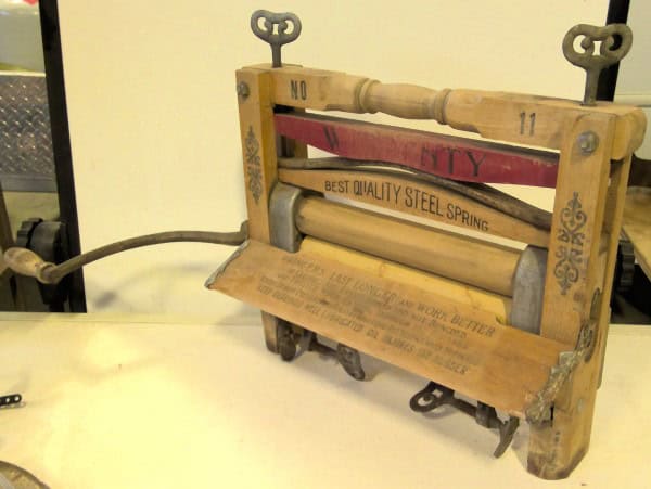 Antique Dowswell, Lees & Co Wood Clothes Wringer Washer for sale