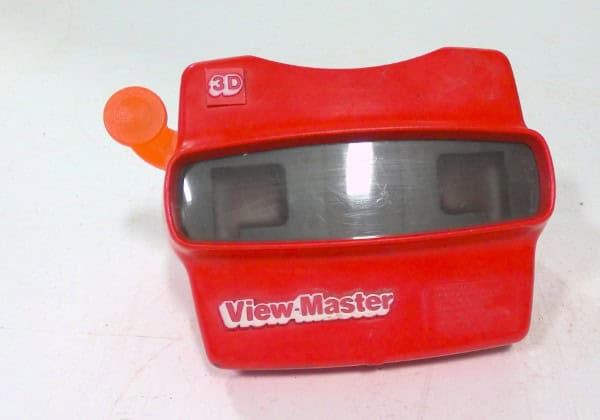 Vintage Red 3D View-Master for sale on heinventures.ca