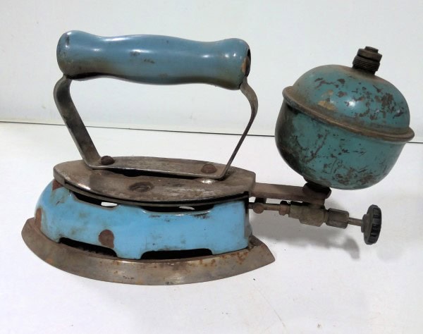 Vintage Coleman No 4A Gas Iron for sale