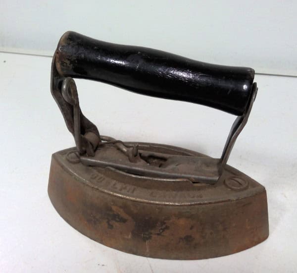 Antique Taylor Forbes #1 Sad Iron with Handle for sale