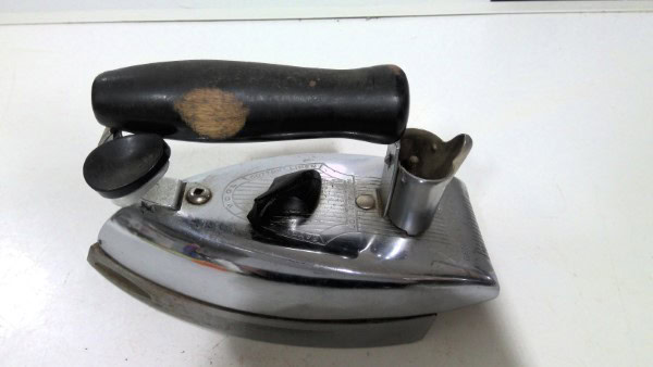 Vintage General Electric Clothes Iron for sale