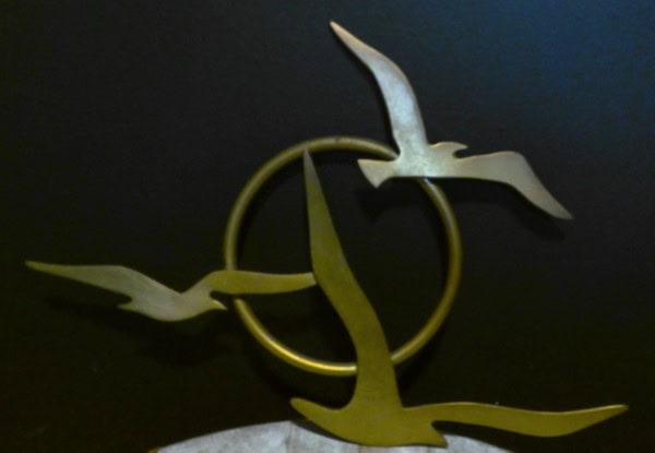 Vintage Mid Century Modern Seagulls in Flight in Brass for sale