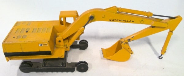 Winross Diecast Caterpillar Excavator 235 Parts Model for sale on heinventures.ca