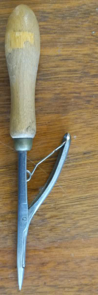 Brown's Rug Needle for sale on heinventures.ca