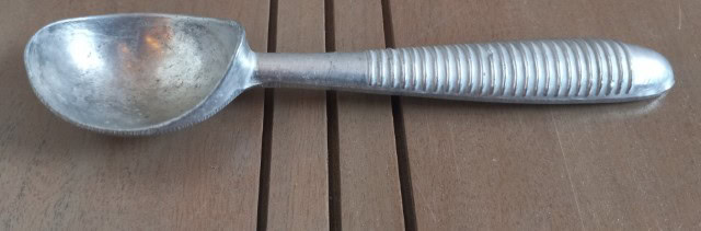 Vintage Metal Ice Cream Scoop available on heinventures.ca