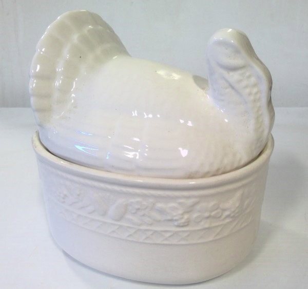 White Vintage Turkey Thanksgiving Serving Dish or Cookie Jar for sale on heinventures.ca