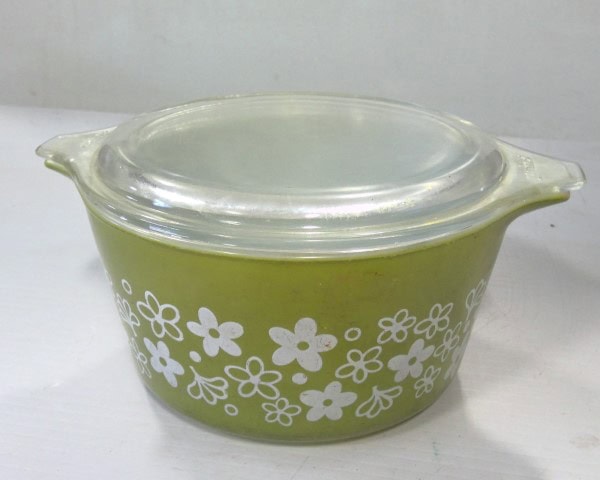 Vintage Pyrex No. 473 1 Quart Bowl with Lid for sale