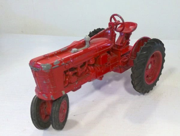 Vintage ERTL Farmall H Tractor Red 1/16 Scale 1986 #414 for sale