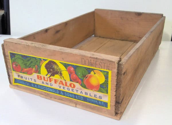 Buffalo Fruits and Vegetables R.H. Macdonald & Sons Vernon B.C. Wood Crates / Tray for sale