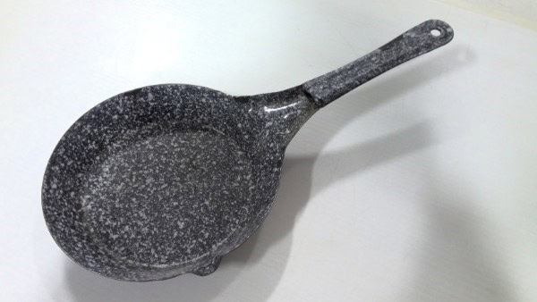 Vintage Enamelware Frying Pan - 6" for sale