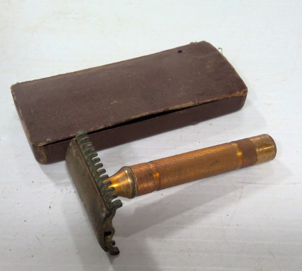 Vintage Gillette Pull Tape Razor – Made In Canada 1932 Gold Color for sale