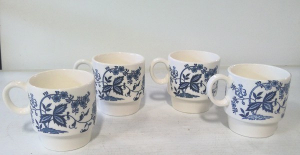 Vintage Made in Japan Blue & White Onion Pattern Coffee Mugs - Lot of 4 for sale